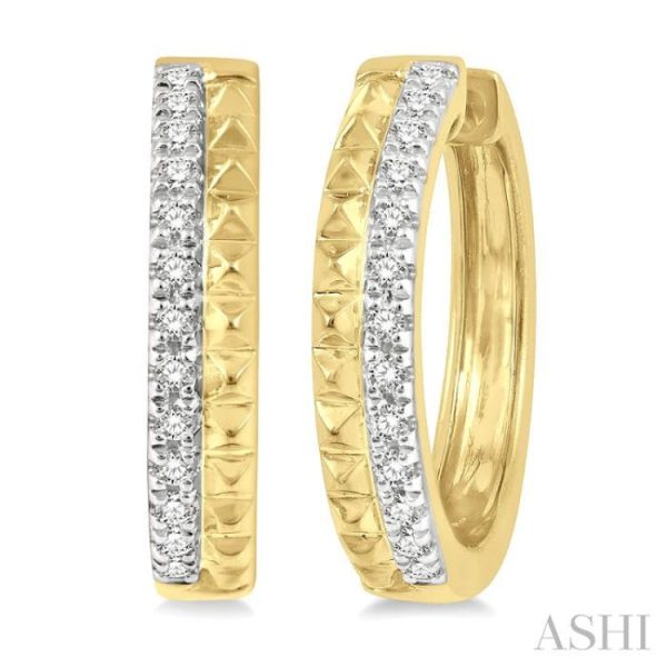 1 10 Ctw Pyramid Round Cut Diamond Huggie Earrings in 10K Yellow Gold Online Hot Sale