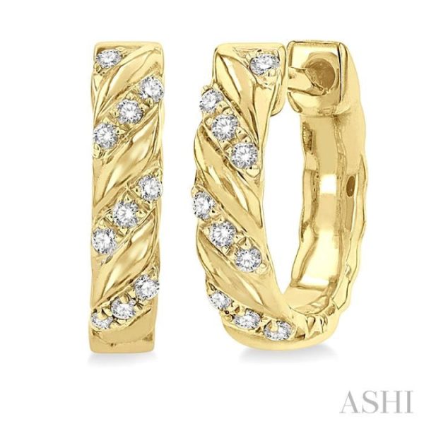 1 10 Ctw Half Twirl Round Cut Diamond Huggie Earrings in 10K Yellow Gold Online now